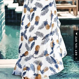 NWT.    Pineapple and leaf maxi skirt
